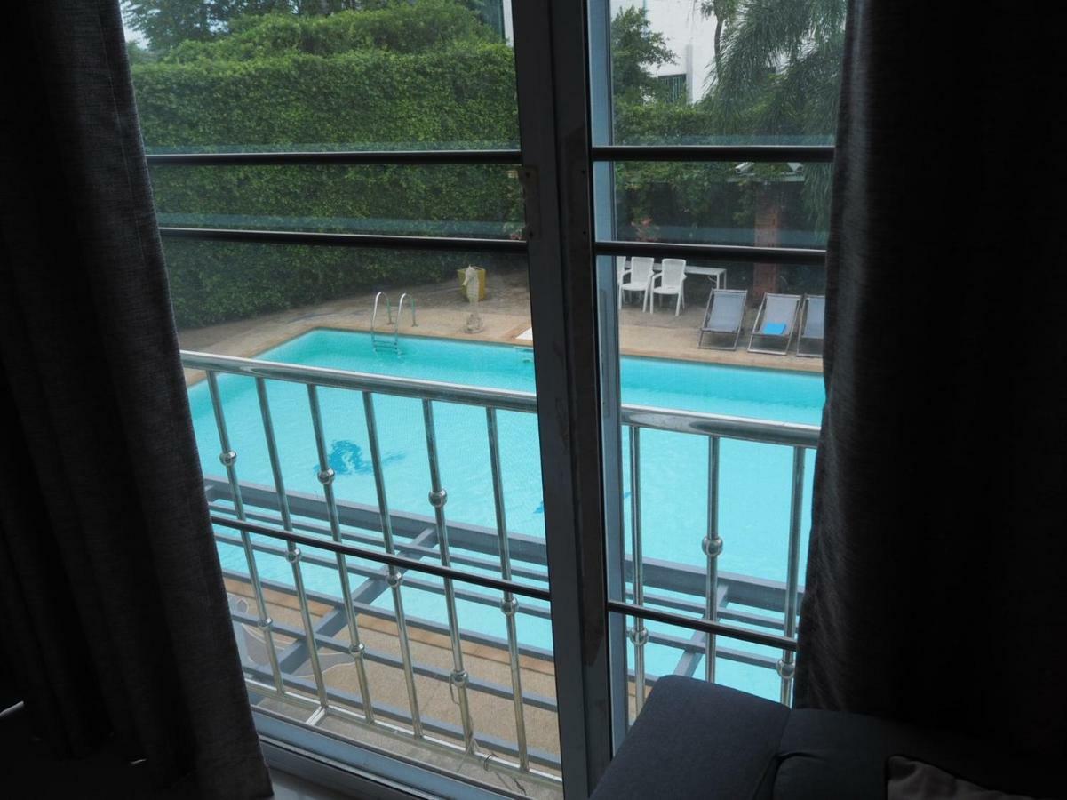 The O2 Aparthotel Udon Thani Exterior photo