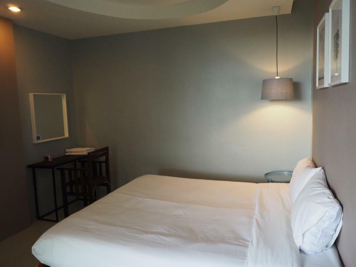 The O2 Aparthotel Udon Thani Exterior photo